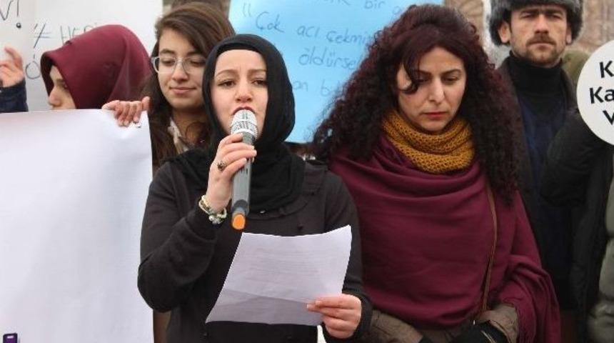 Özgecan’ın Öldürülmesi Muş’ta Protesto Edildi