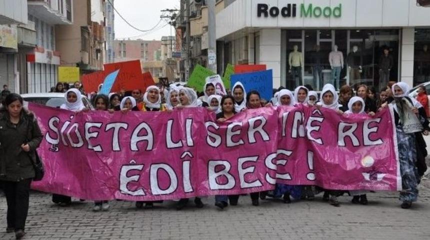 Silopi’de Özgecan Aslan Protestosu