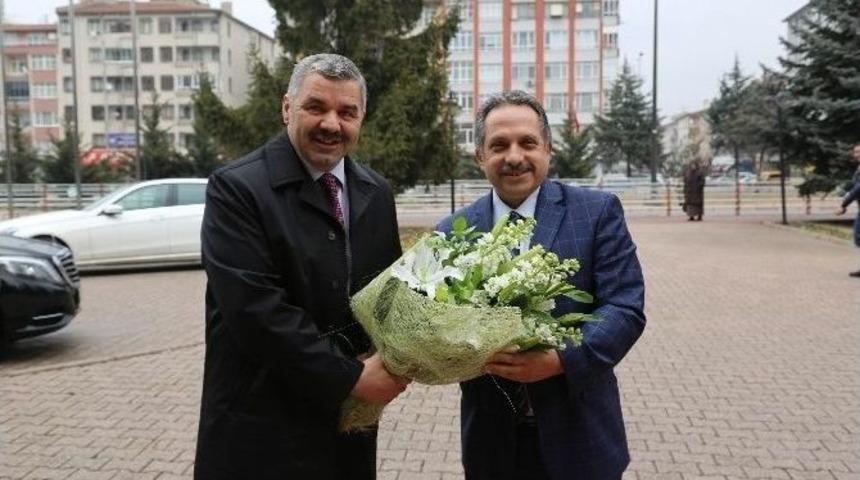 B&uuml;y&uuml;kşehir Yeni Başkanını Karşıladı