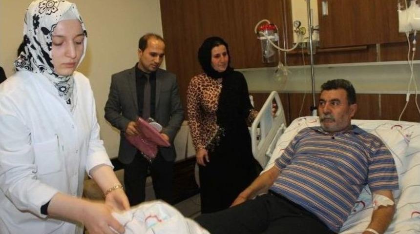 Hastalara Pijama Ve Terlik Dağıtıldı