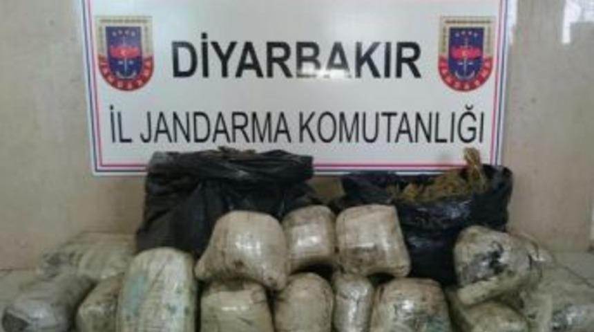 Diyarbakır'da 47 Kilo Esrar, 1 G&ouml;zaltı
