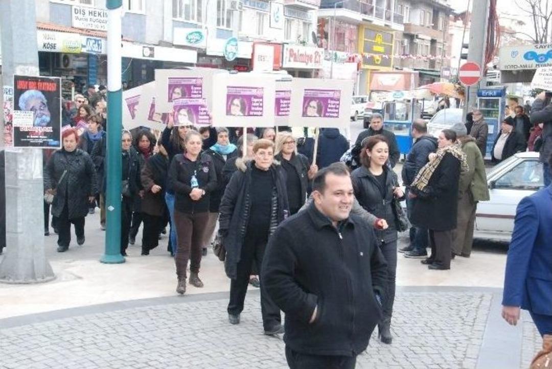 Edremitli Kadınlar &Ouml;zgecan İ&ccedil;in Meydanlara İndi