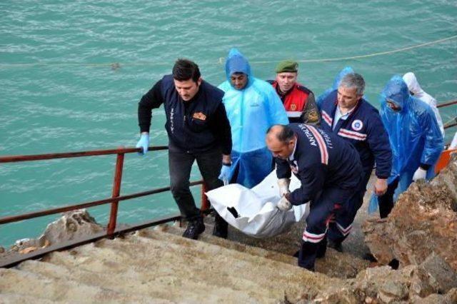 Oymanpınar Barajı'nda Erkek Cesedi Bulundu