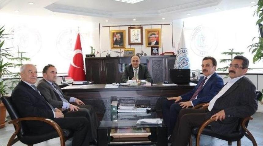 Gen&ccedil;lik Ve Spor İl M&uuml;d&uuml;r&uuml; Ers&ouml;z&rsquo;den Başkan &Ouml;zaltun&rsquo;a Ziyaret