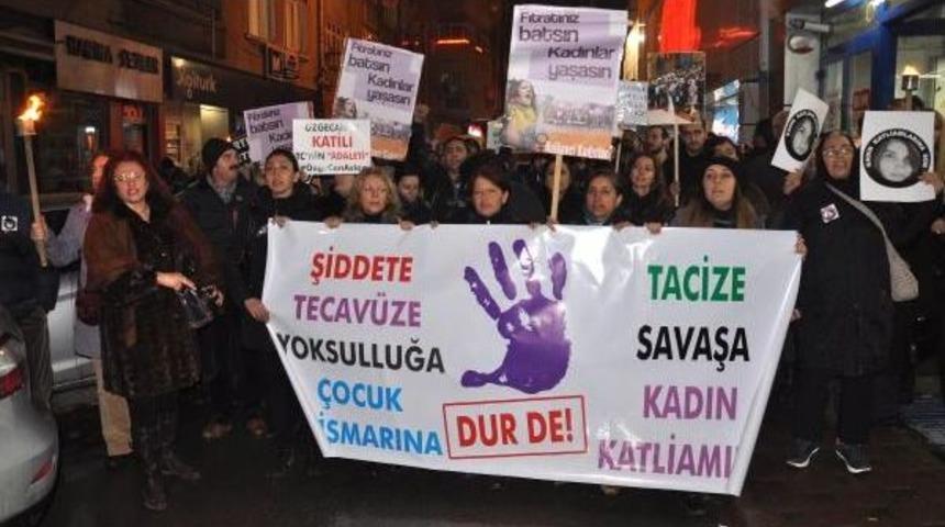 Kadın Cinayetlerinin Son Bulması I&ccedil;in G&ouml;ky&uuml;z&uuml;ne Dilek Feneri Bıraktılar
