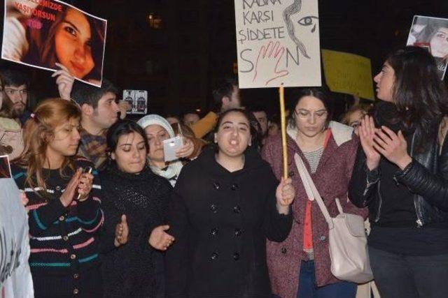 Mersin'de Öğrenciler Okuldan Önce Özgecan Cinayetini Protesto Etti (4)