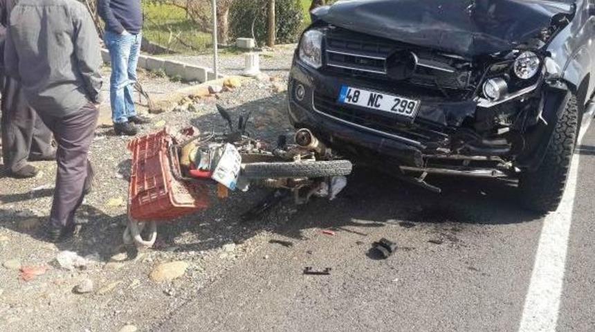 Hatalı 'u' D&ouml;n&uuml;ş&uuml; Yapan Motosikletliye Cip &Ccedil;arptı: 1 &Ouml;l&uuml;