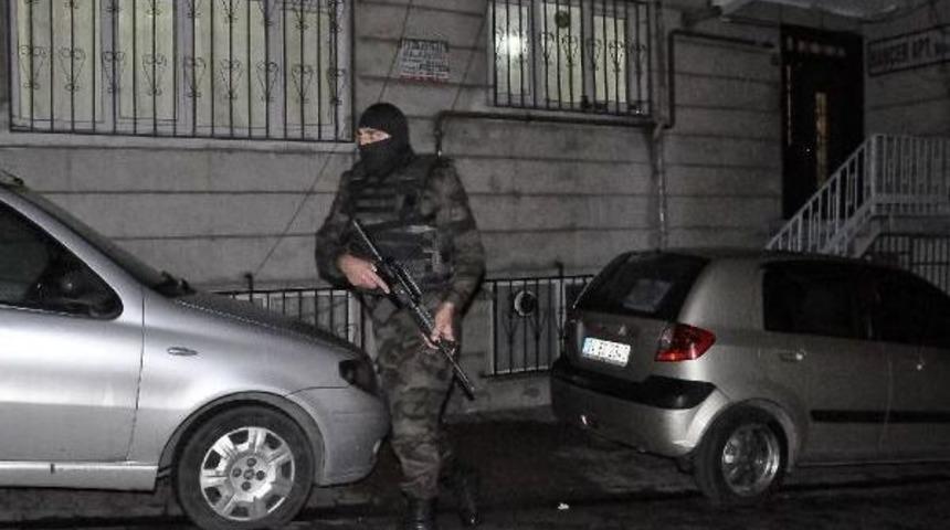 İstanbul'da 3 Il&ccedil;ede Narkotik Operasyonu