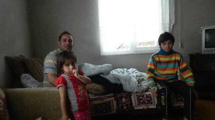 Fel&ccedil;li Baba 6 &Ccedil;ocuğuyla Yardım Bekliyor