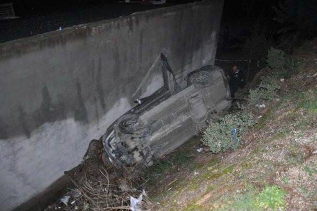 Adana'da Trafik Kazası: 2 Ölü, 2 Yaralı