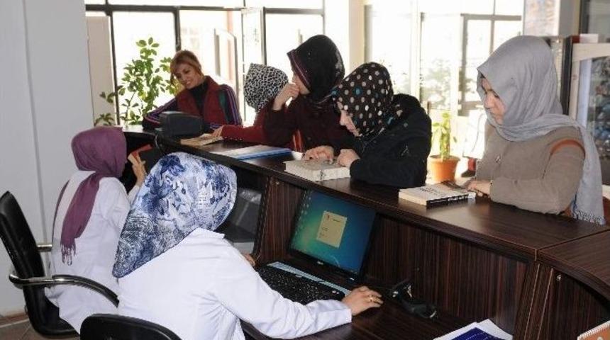 &Uuml;niversite K&uuml;t&uuml;phane İstatistikleri A&ccedil;ıklandı