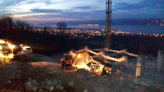 Sapanca'da Heyelan Yüzünden 5 Yıldızlı Otel Inşaatı Yıktırıldı