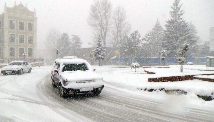 Bolu Kent Merkezinde Göz Gözü Görmüyor G4