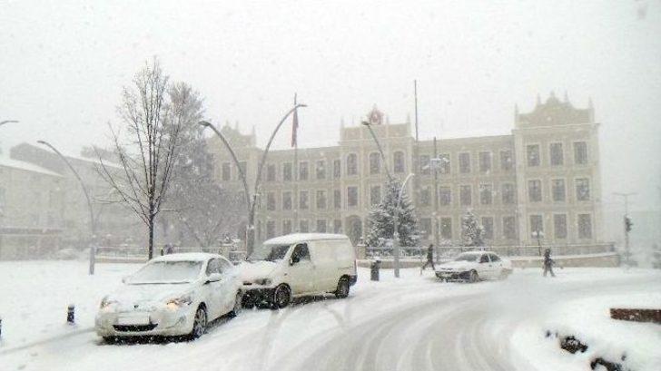 Bolu Kent Merkezinde Göz Gözü Görmüyor G5