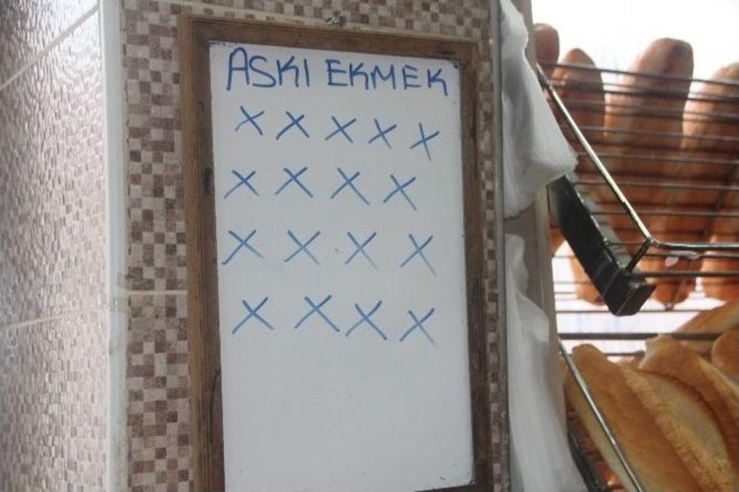 (&ouml;zel Haber) Bilecik&rsquo;te &Ouml;lmeyen Gelenek Askıda Ekmek