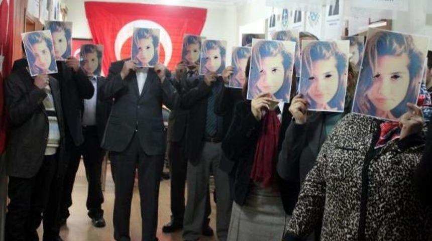 Merkez Parti Y&ouml;neticileri &Ouml;zgecan Maskesiyle A&ccedil;ıklama Yaptı