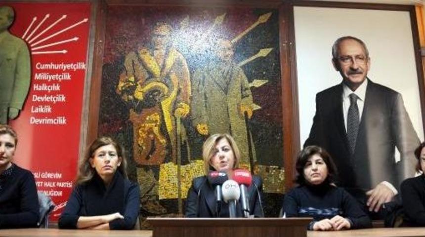 Gaziantep'te Chp&rsquo;Li Kadınlar &Ouml;zgecan&rsquo;In &Ouml;ld&uuml;r&uuml;lmesine Tepki G&ouml;sterdi