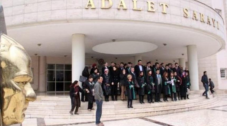 Kadın Avukatlar &Ouml;zgecan Davasına M&uuml;dahil Olmak Istiyor