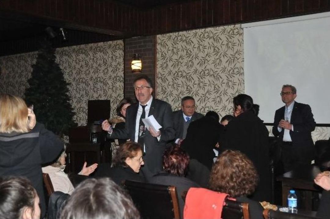 Ak&ccedil;akoca Atat&uuml;rk&ccedil;&uuml; D&uuml;ş&uuml;nce Derneği Genel Kurulunu Yaptı