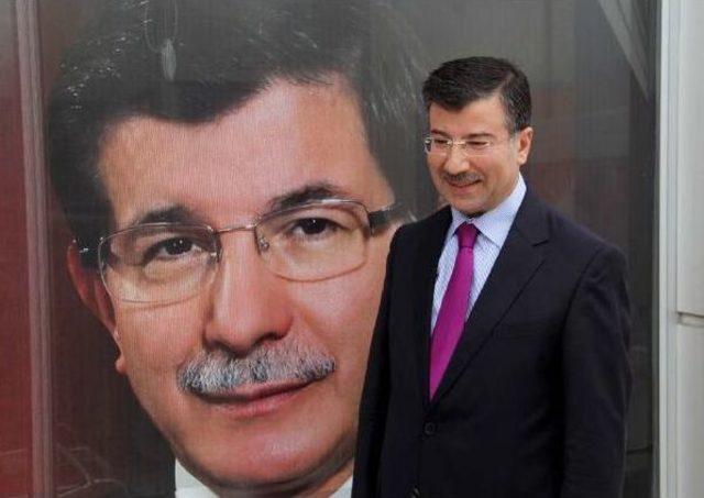 Davutoğlu’Na Benzetilen Cevheri Ak Parti'den Aday Adayı Oldu