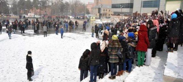 İmam Hatip Mezunlarından 'özgecan Eylemi'