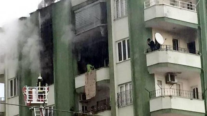 A&ccedil;ık Unutulan Elektrikli Soba Evi Yaktı