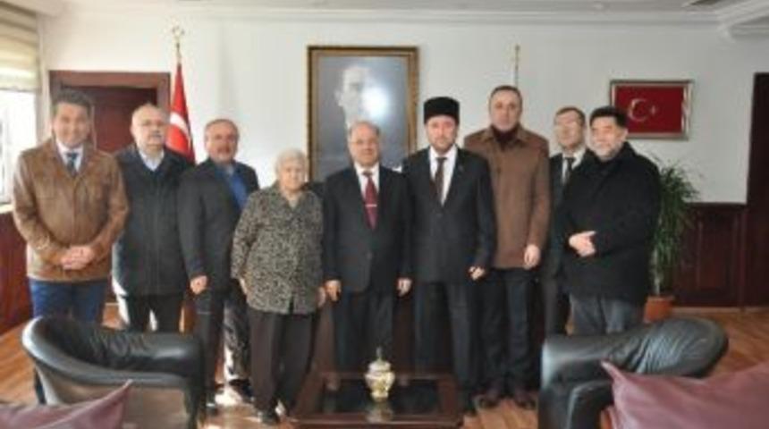 Kırım T&uuml;rkleri Yardımlaşma Derneği&rsquo;nden Vali Kolat&rsquo;a Ziyaret