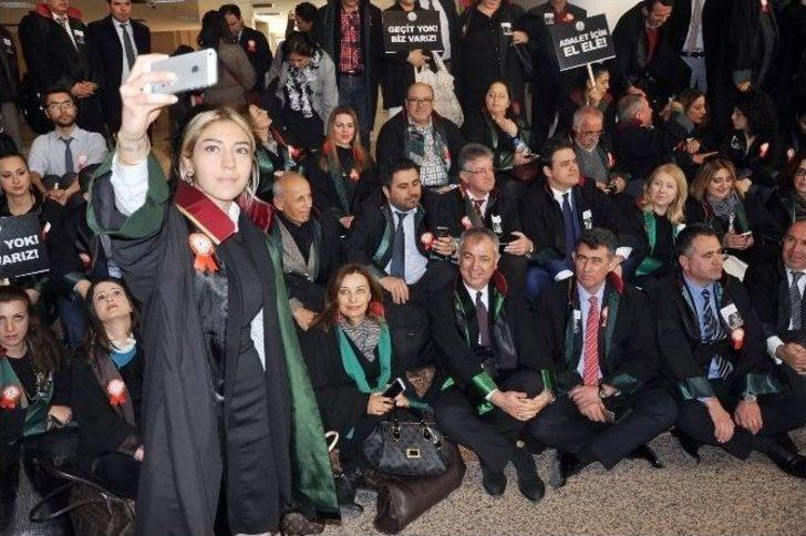 Avukatlardan Adliye İçerisinde Oturma Eylemi G5