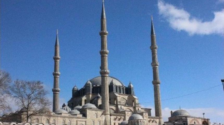 Selimiye Cami&rsquo;nin Yeni Jenerat&ouml;r Sistemi Kuruluyor