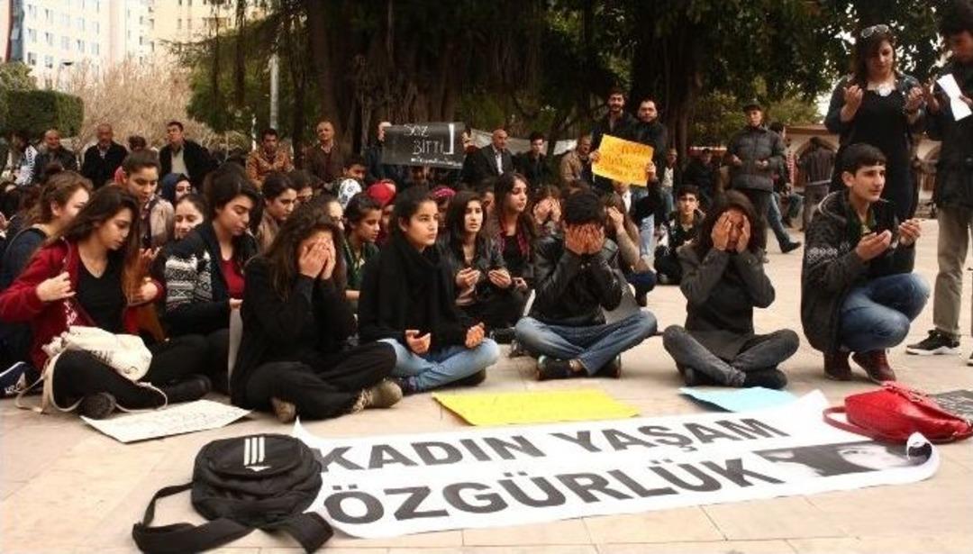 &Ouml;ğrenciler &Ouml;zgecan İ&ccedil;in Eylem Yaptı