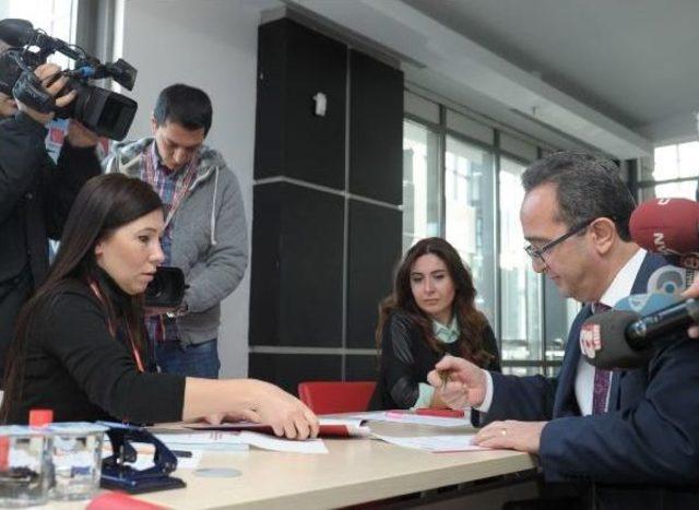 Chp'de, Milletvekili Aday Adayı Olmak Isteyenlerin Başvuruları Alınmaya Başlandı