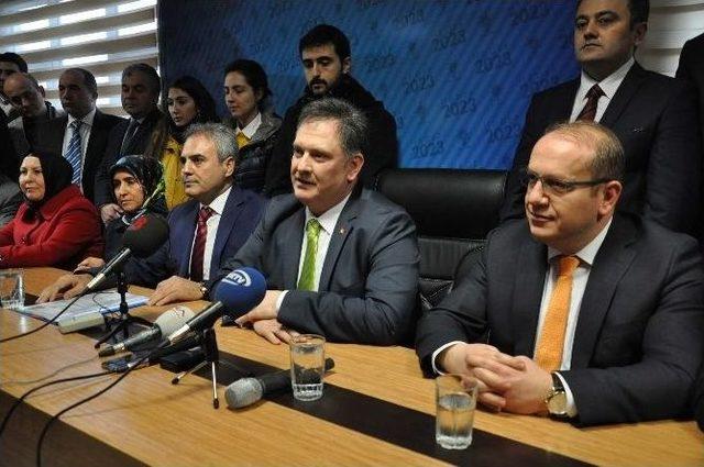 Uysal Ak Parti’den Resmi Başvuruyu Yaptı