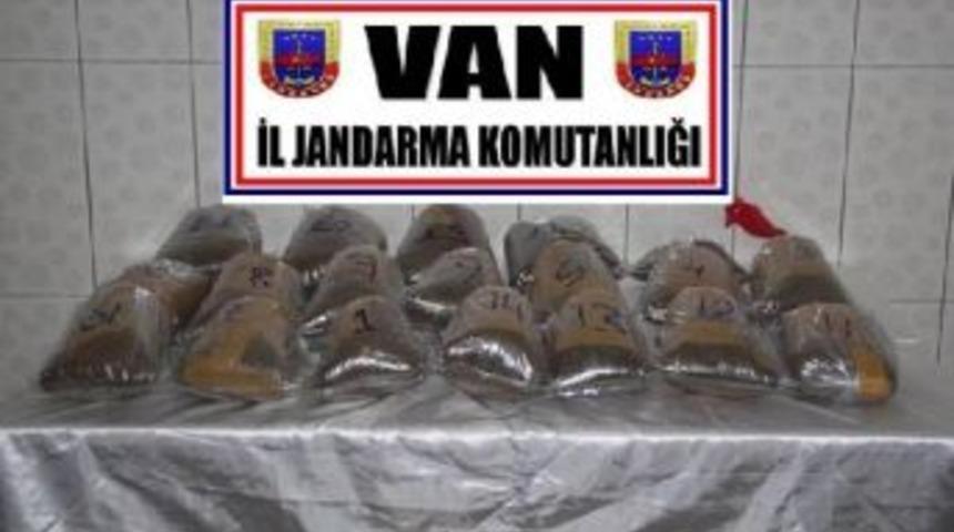 Van'da 22 Kilo Esrar Ele Ge&ccedil;irildi