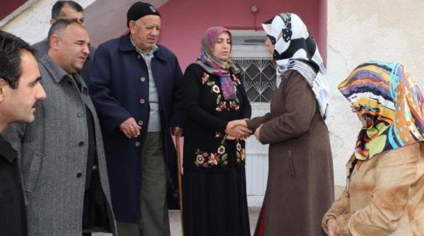 Kızı &Ouml;ld&uuml;r&uuml;len Anne: Vahşeti Yapanlara Hak Ettikleri Ceza Verilmeli