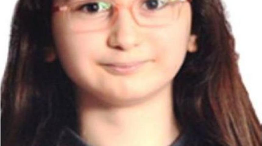 12 Yaşındaki Melek &Ouml;ld&uuml;, Anne Ve Babası Tedavi Altında