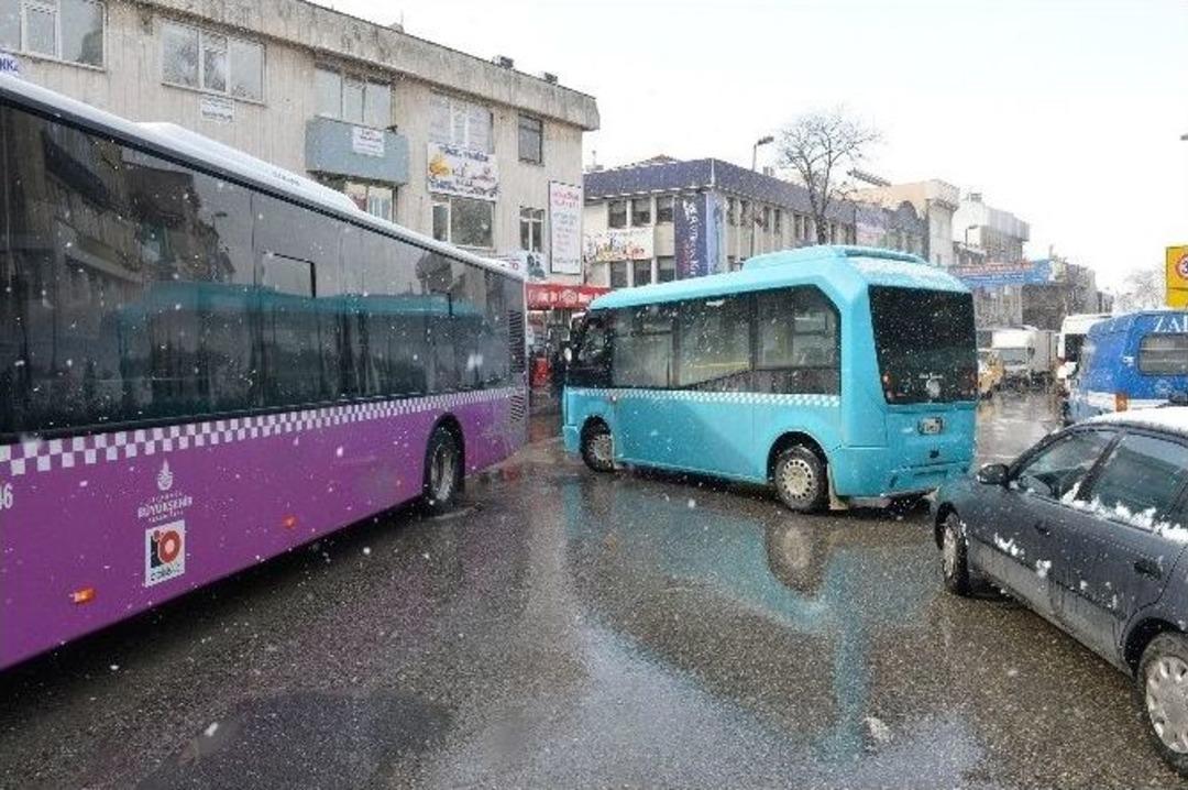 &Uuml;sk&uuml;dar Belediyesi&rsquo;nden &ldquo;durak&rdquo; A&ccedil;ıklaması