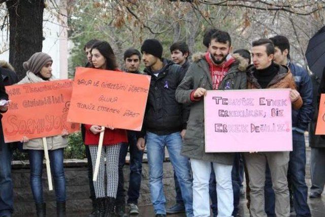 Çankırı'da Üniversite Ve Lise Öğrencileri Özgecan Için Yürüdü