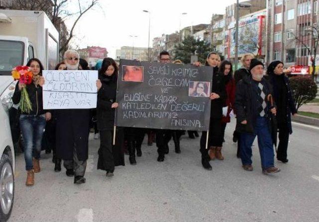 Sakarya'da Özgecan Için Yürüdüler