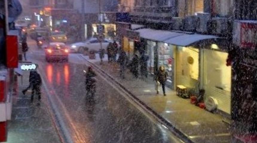 Balıkesir&rsquo;de Kar Yağışı