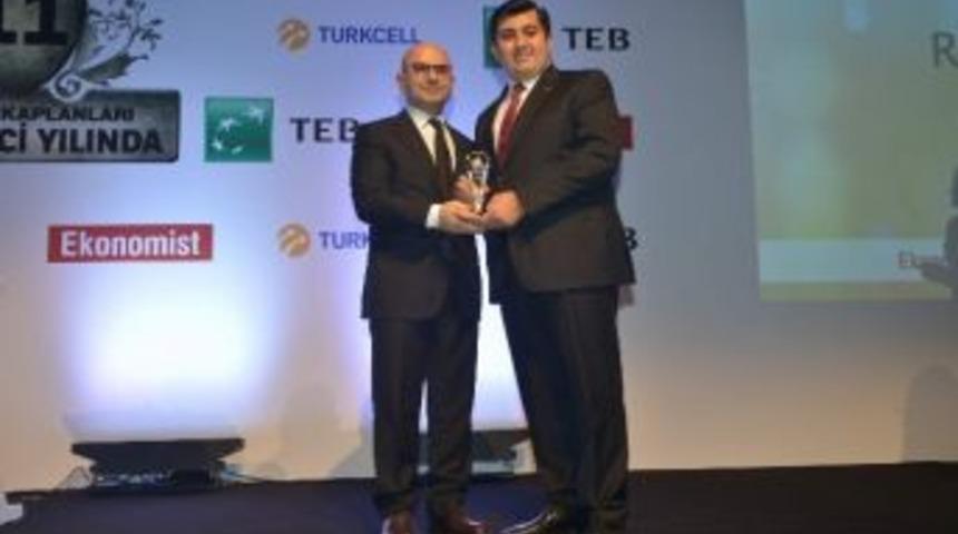 Royal Halı, Bir &Ouml;d&uuml;l De Anadolu 500 Listesine Girerek Aldı