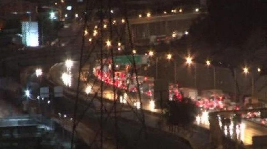 Fatih Sultan Mehmet K&ouml;pr&uuml;s&uuml;'nde 12 Ara&ccedil; Birbirine Girdi