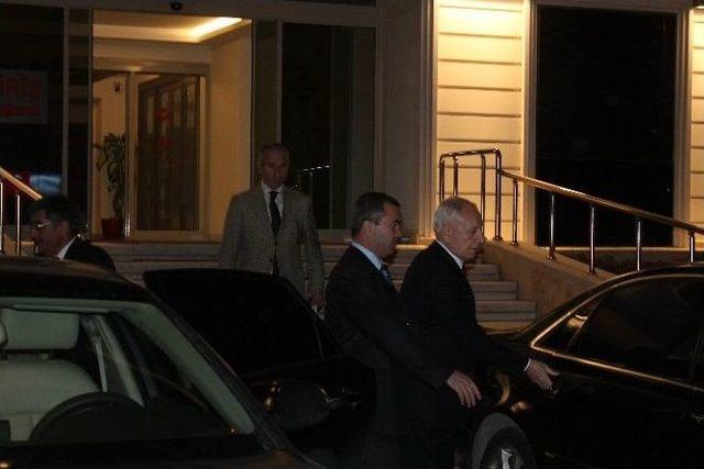 Chp’li Vekiller, Tedavi Gören Musa Çam’ı Ziyaret Etti 1