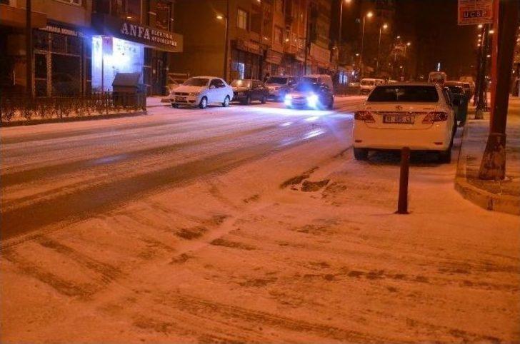 Bandırma’da Caddeler Buz Pistine Döndü G1