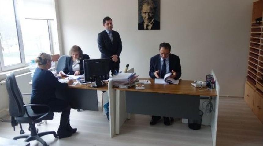 &Ccedil;erkezk&ouml;y Kaymakamı Kubilay, N&uuml;fus M&uuml;d&uuml;rl&uuml;ğ&uuml;&rsquo;n&uuml; Denetledi