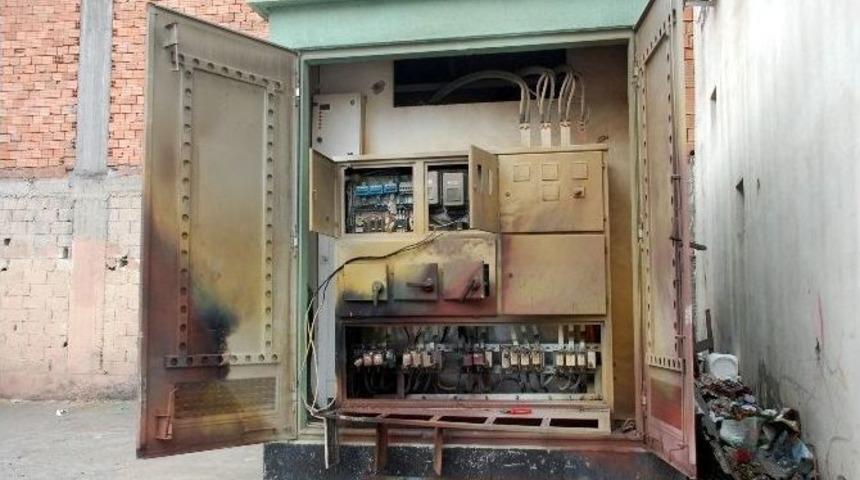 Adıyaman&rsquo;da Elektrik Trafosu Patladı