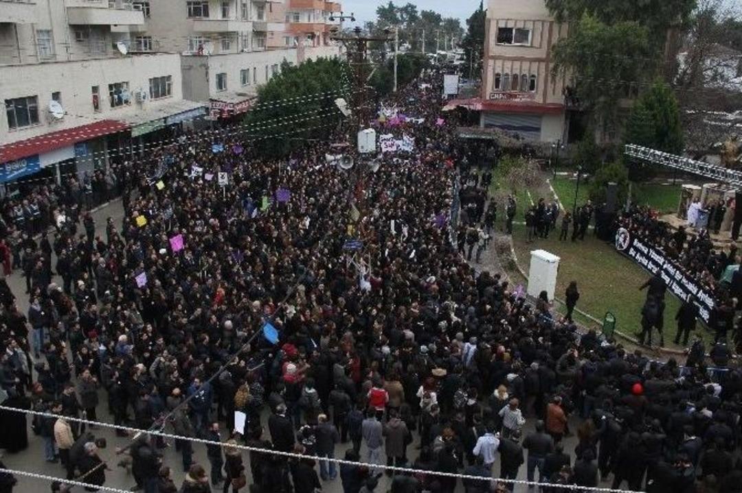 &Ouml;zgecan İ&ccedil;in Tek Y&uuml;rek Oldular