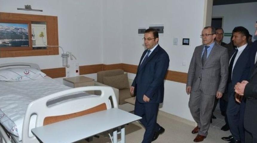 Vali T&uuml;rker Kemer&rsquo;i Ziyaret Ederek İncelemelerde Bulundu