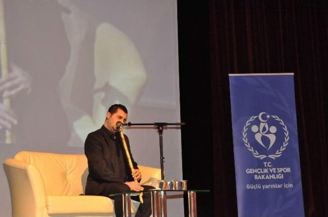 &rsquo;nihat Hatipoğlu İle G&ouml;n&uuml;l Sohbeti Gecesi&rsquo;ne Yoğun İlgi