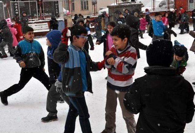 Kar Yağışı, Kayseri Ve Nevşehir'de Ulaşımı Olumsuz Etkiledi (4)