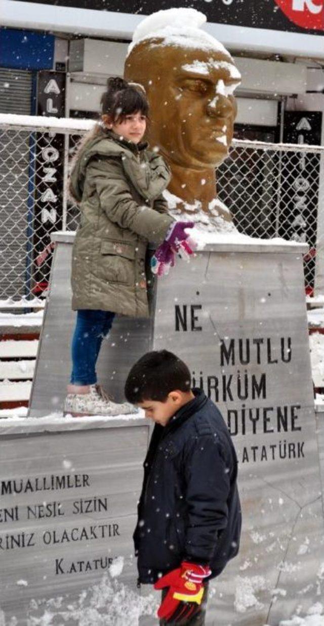 Kar Yağışı, Kayseri Ve Nevşehir'de Ulaşımı Olumsuz Etkiledi (4)